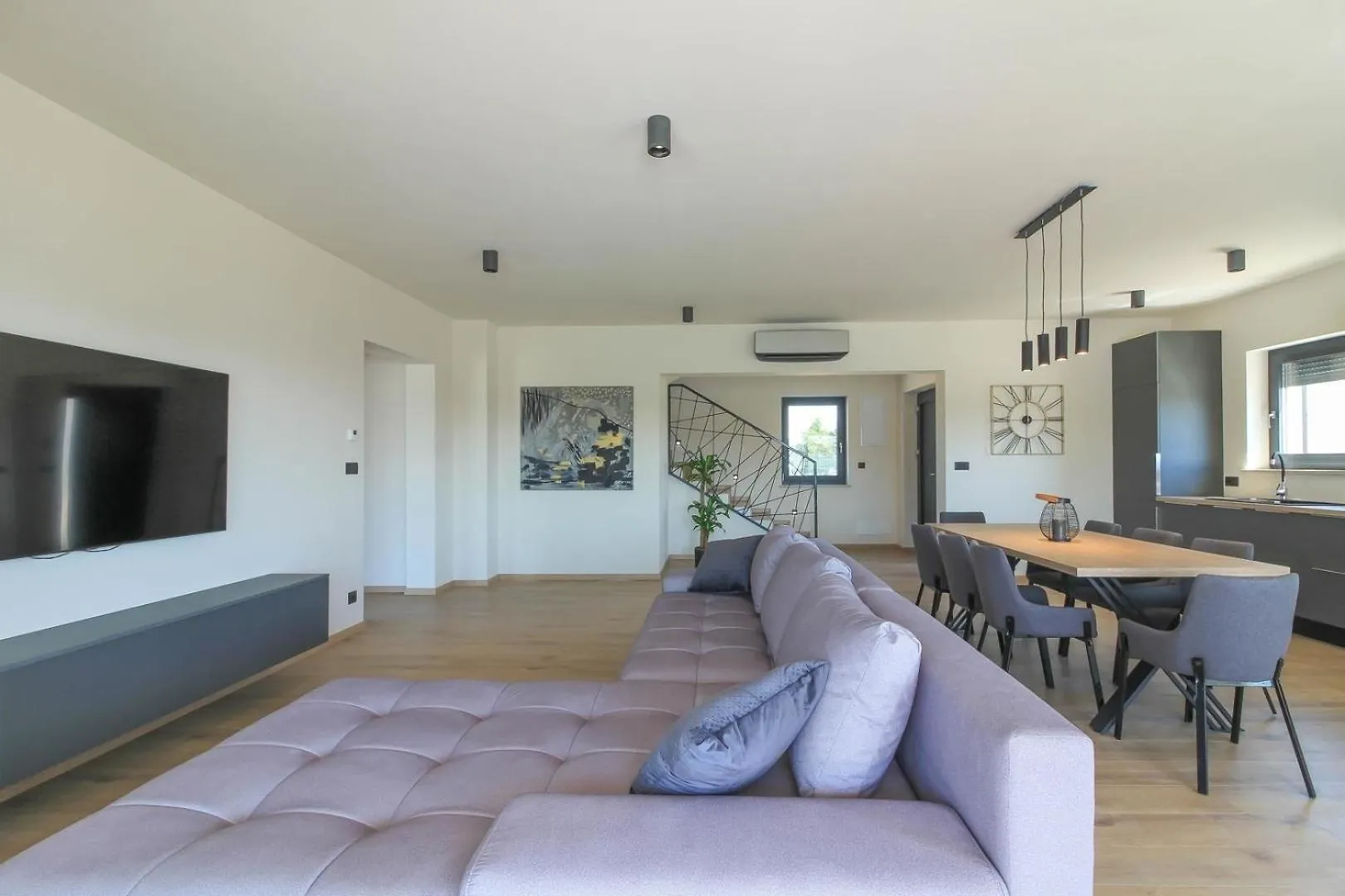 Ferienhaus Mit Privatpool Fuer 8 Personen Ca 180 Qm In Loborika, Istrien Suedkueste Von Istrien Pula Croatia